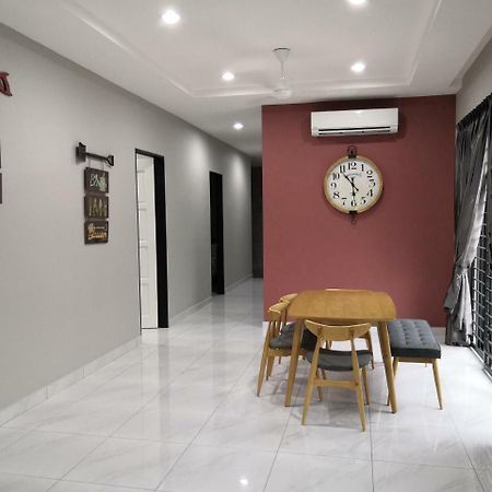 Re-Roomy Stay Ipoh Bagian luar foto