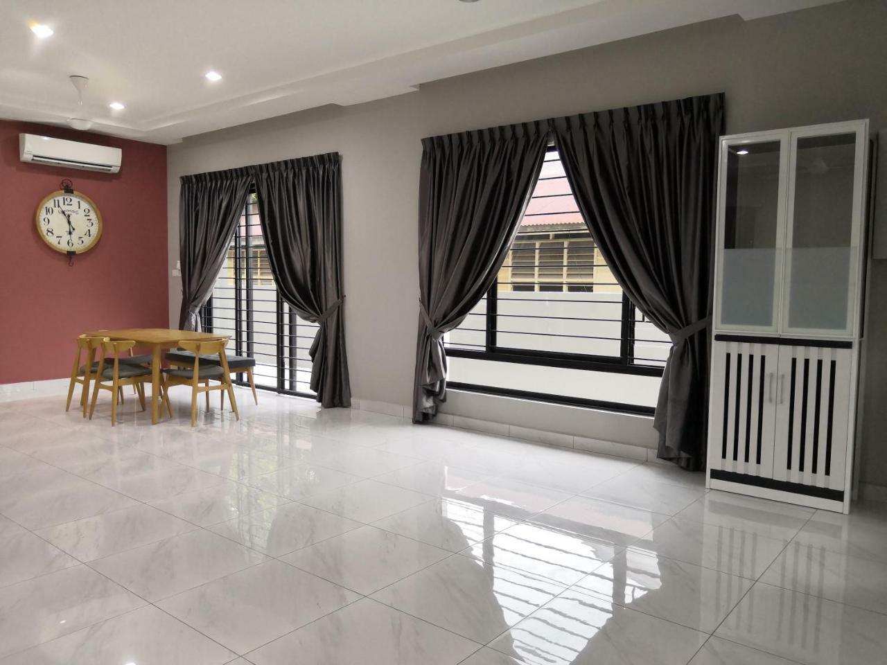 Re-Roomy Stay Ipoh Bagian luar foto